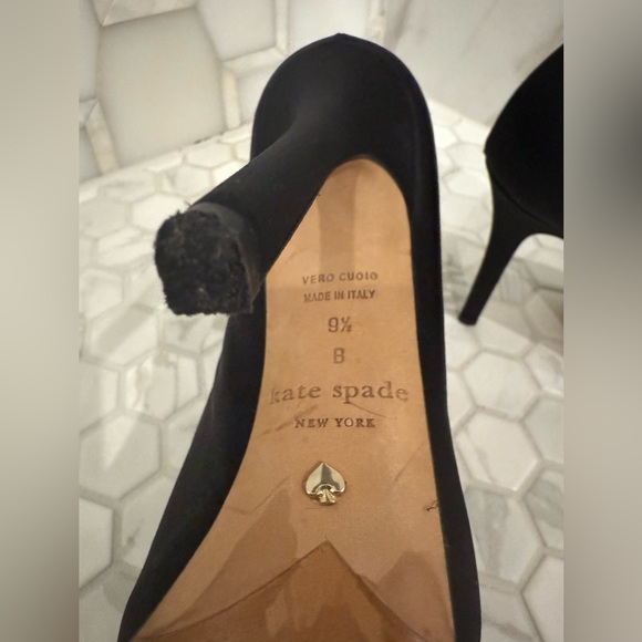 Kate Spade Collana Black Satin Peep-Toe Heels with heart detail. Size 9.5 B - Picture 11 of 12
